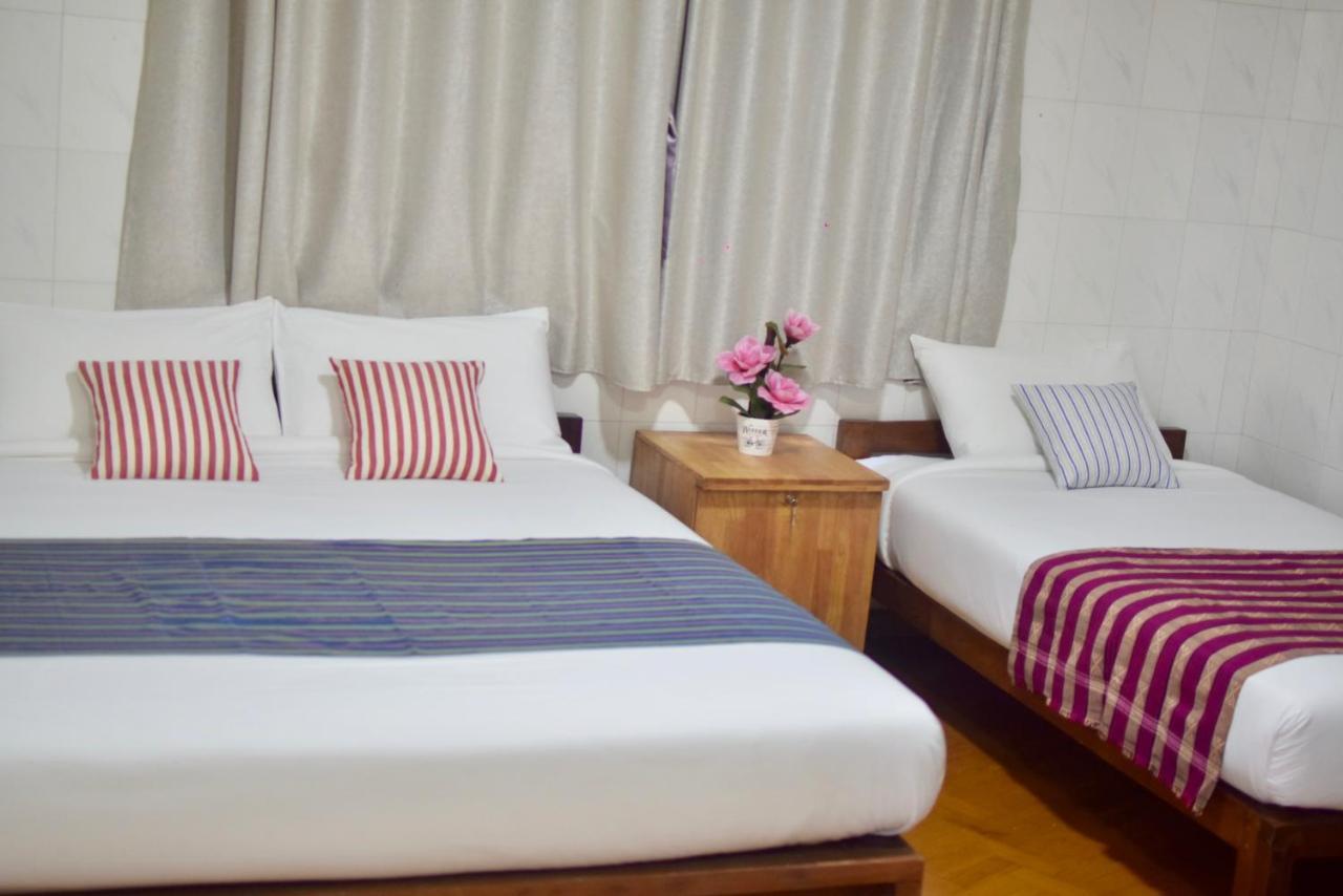 Celia Hostel Mandalay Eksteriør billede