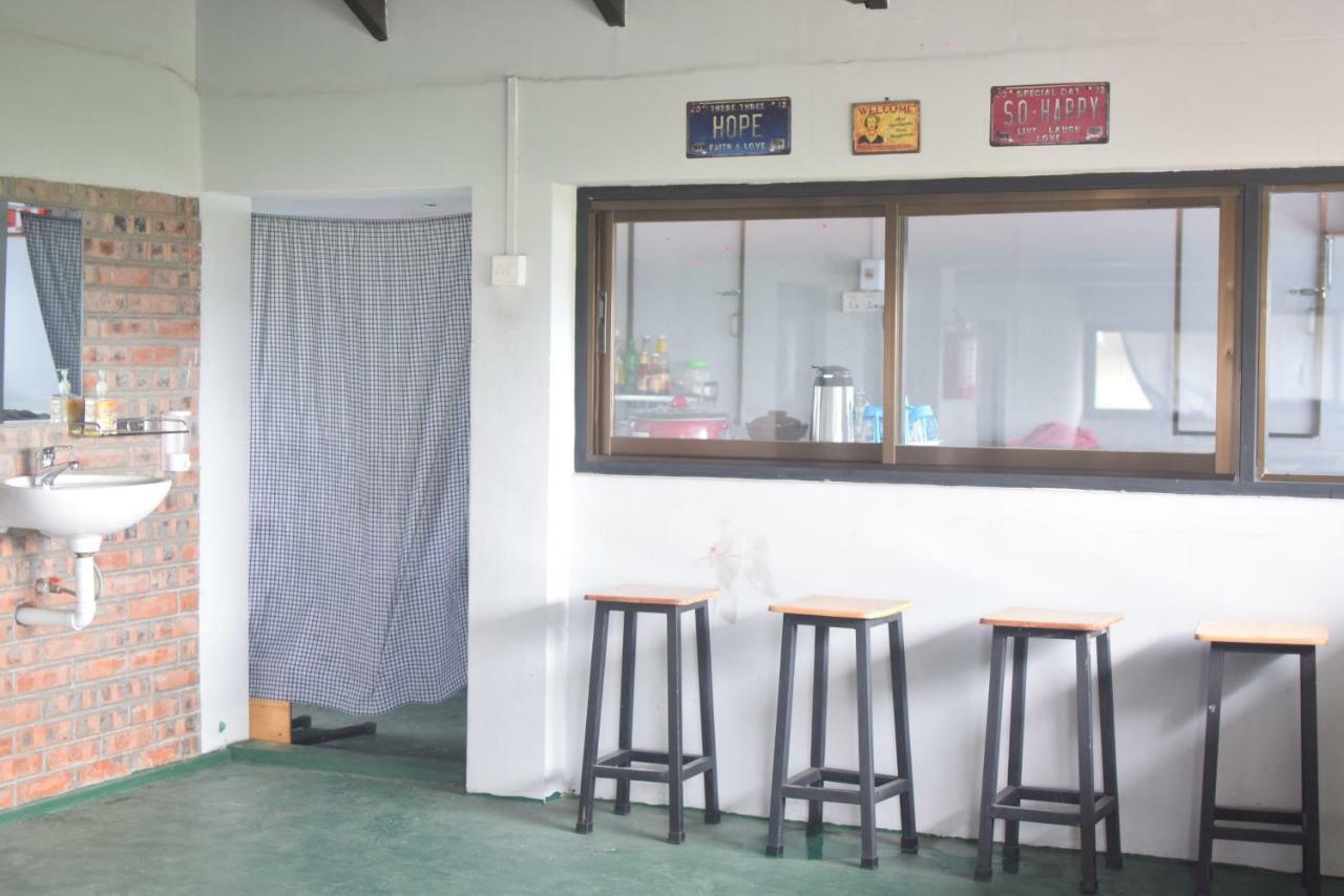 Celia Hostel Mandalay Eksteriør billede