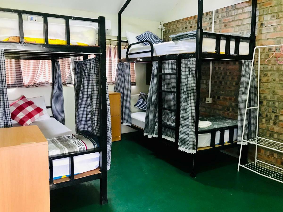 Celia Hostel Mandalay Eksteriør billede