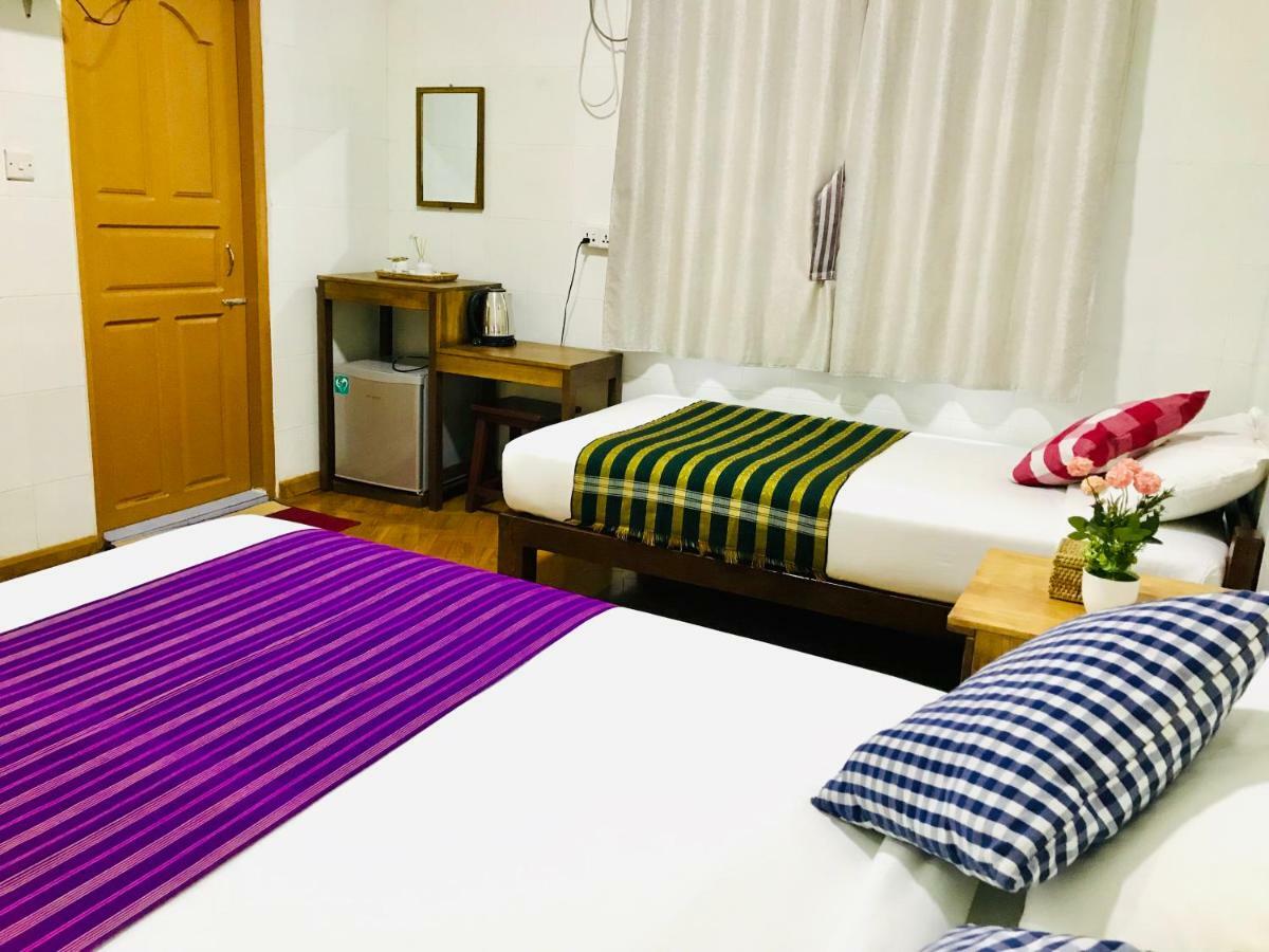 Celia Hostel Mandalay Eksteriør billede