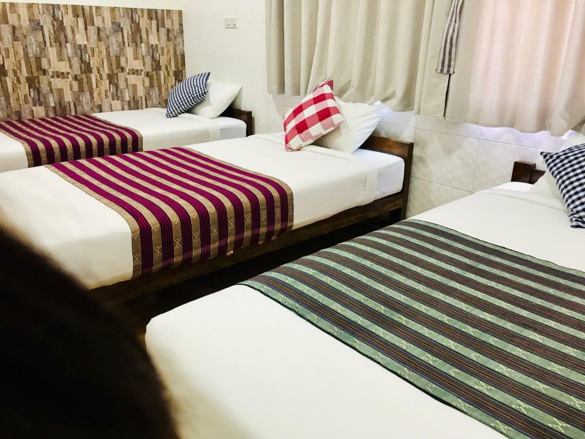 Celia Hostel Mandalay Eksteriør billede