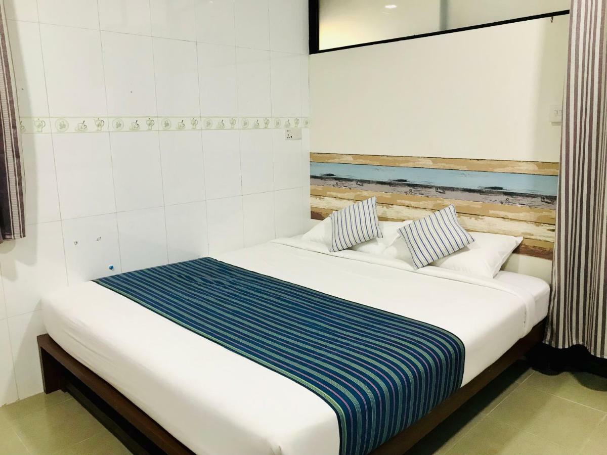 Celia Hostel Mandalay Eksteriør billede